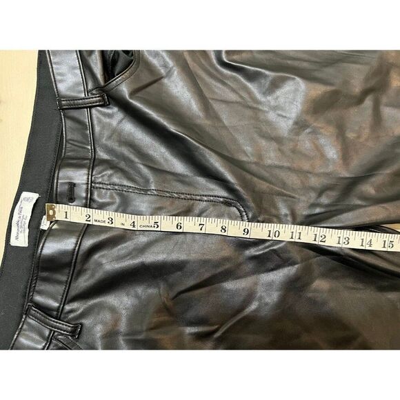 Abercrombie & Fitch Size 35 20R The 90’s Ultra High Rise Faux Leather Curve Love - Picture 9 of 11
